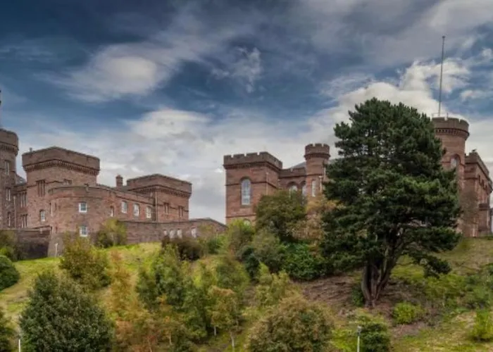Inverness City Apartments - Innes